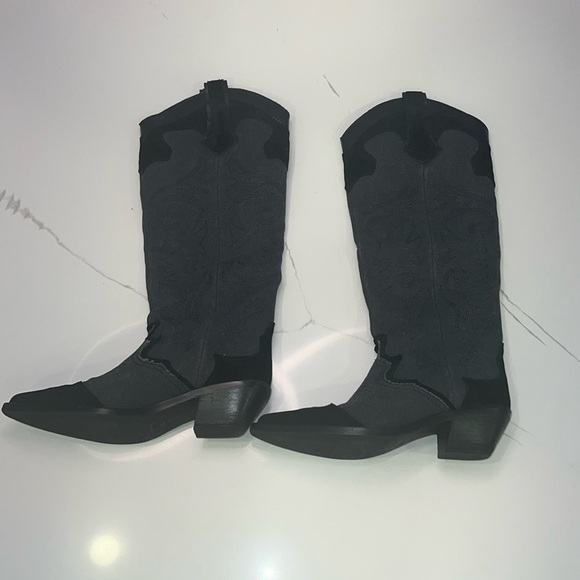 ZARA EMBROIDERED HEELED
COWBOY BOOTS, US size 8 - Picture 9 of 13